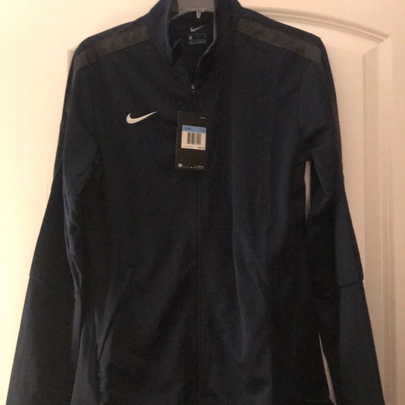 nike women's epic jacket